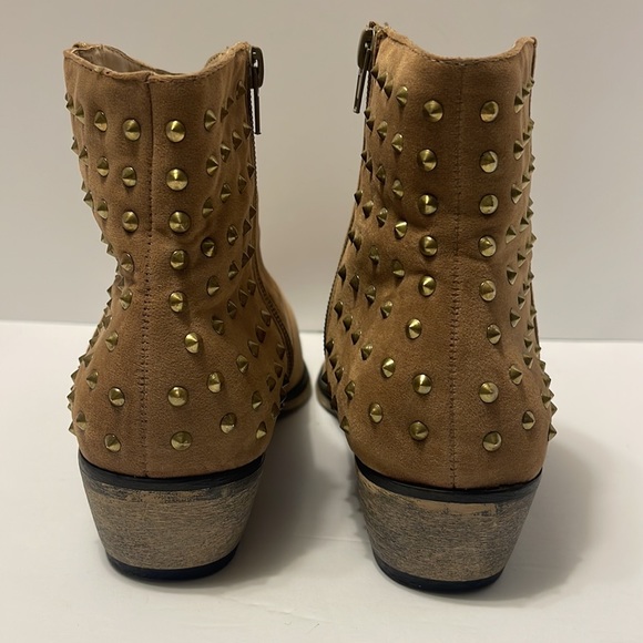 Bucco Capensis Women’s Size 8.5 Brown Faux Suede Gold Studded Ankle Boots - Picture 3 of 10